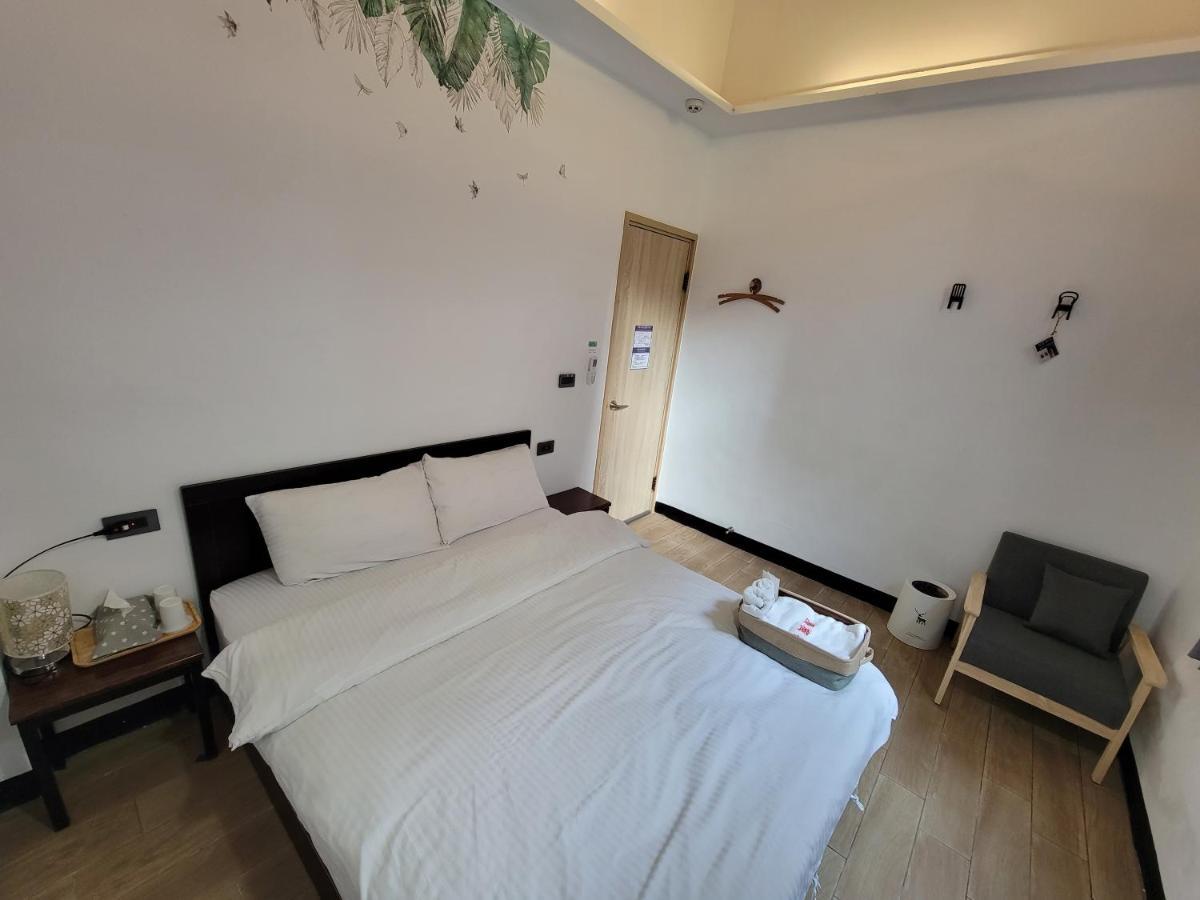Old Wow老屋瓦共享民宿hostel 桃園市民宿074號 룽탄 외부 사진