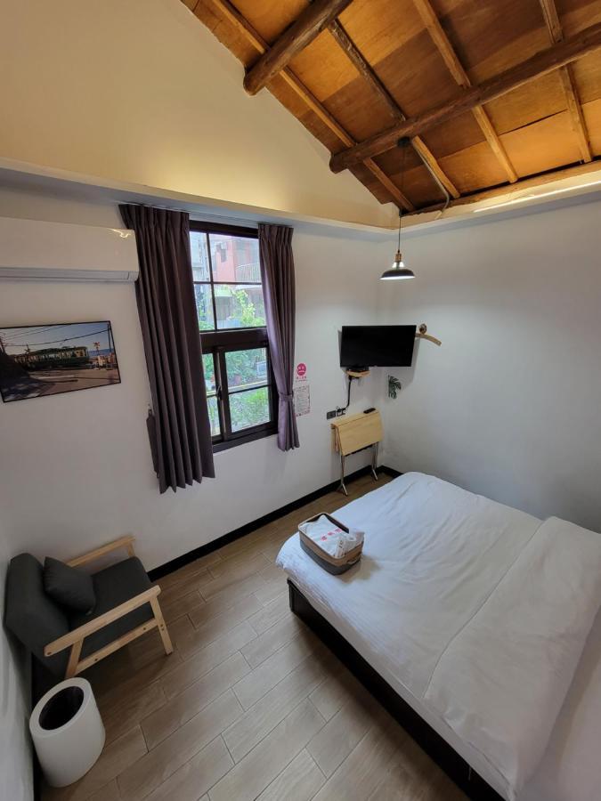 Old Wow老屋瓦共享民宿hostel 桃園市民宿074號 룽탄 외부 사진